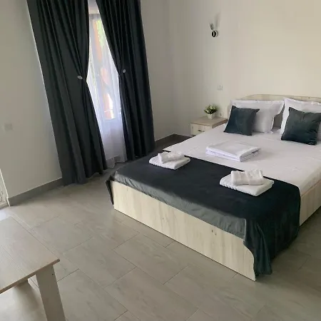 By The Sea Pansiyon Vadu