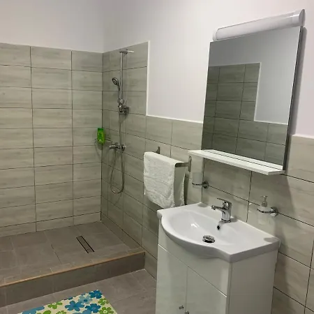 By The Sea Pansiyon Vadu